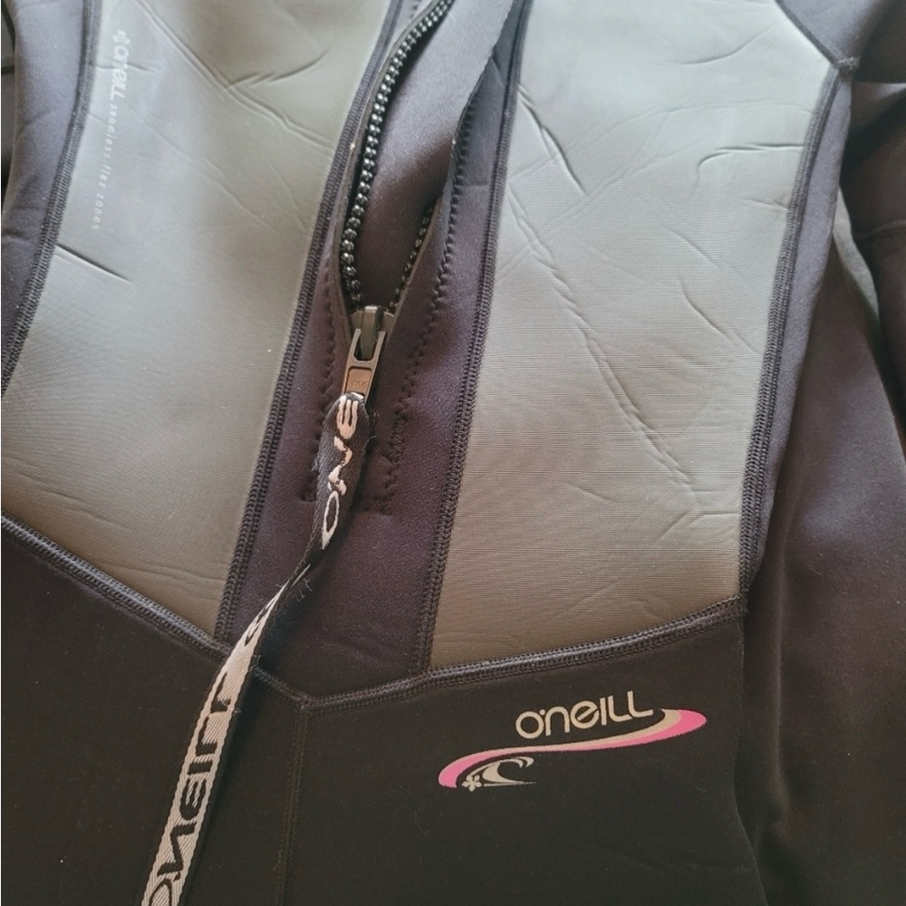 O'Neill Black Wetsuit - Picture 3 of 6